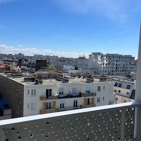Vibrant 1br With Balcony And View Of Eiffel Tower 파리